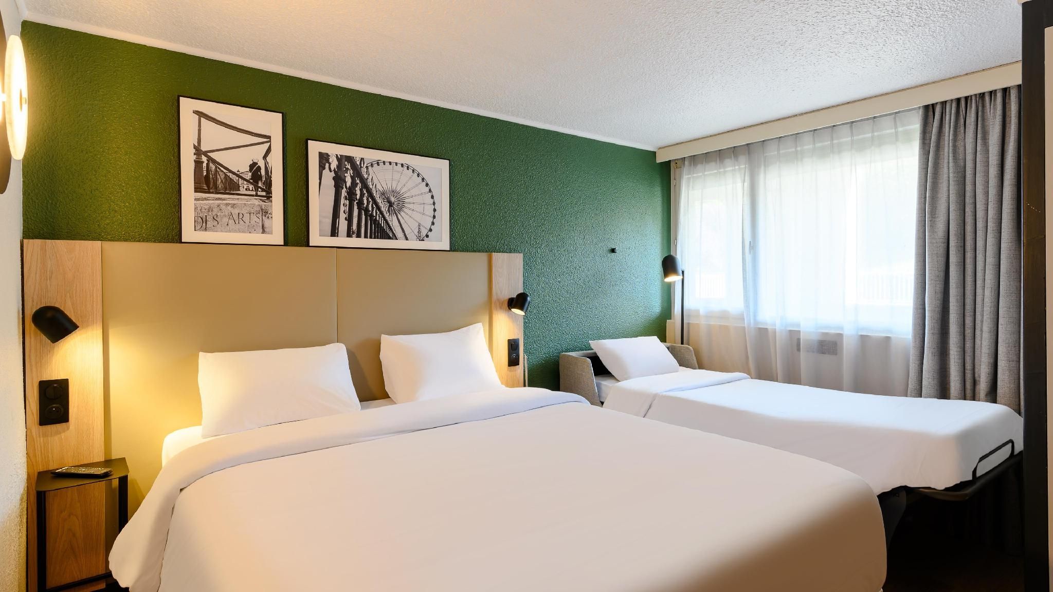 Standard Room - 1 Queen Bed 1 Sofa Bed