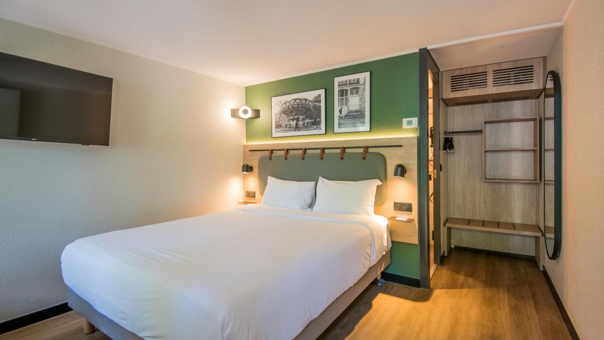 CAMPANILE COLMAR Parc des Expositions 1 Double Bed