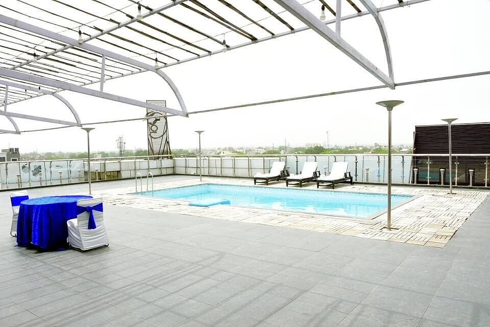 Pool 2