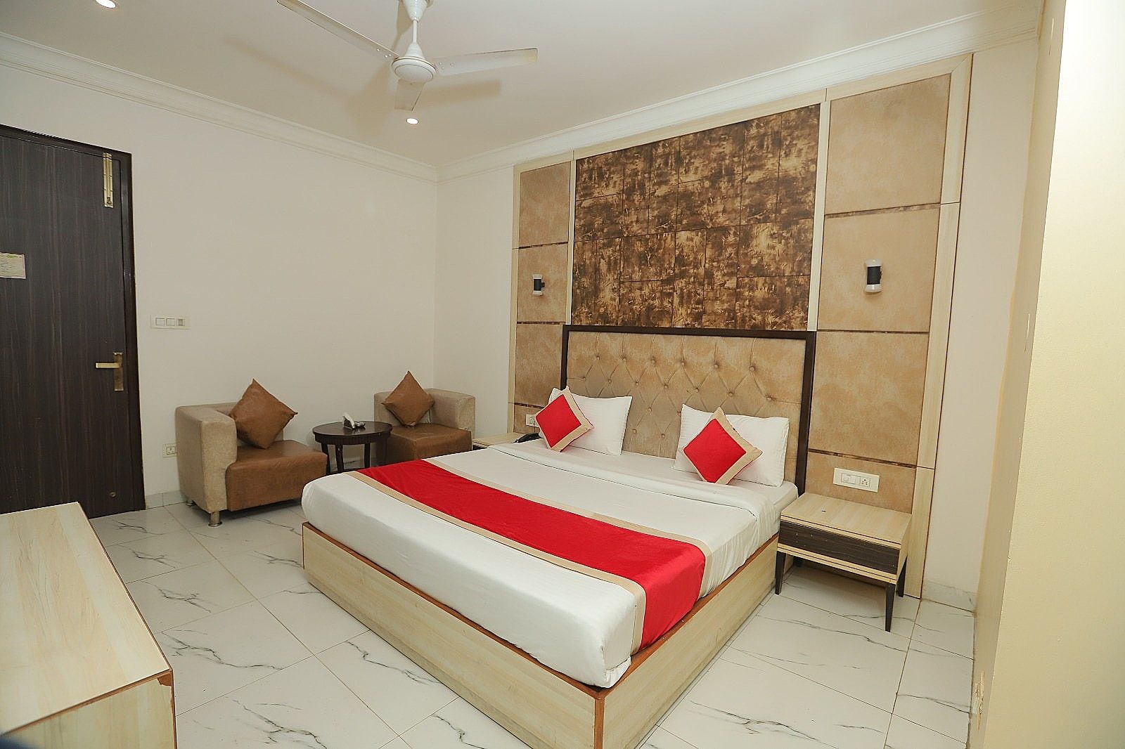 Hotel Almora Delhi Airport Deluxe Room Including Airport Drop 19