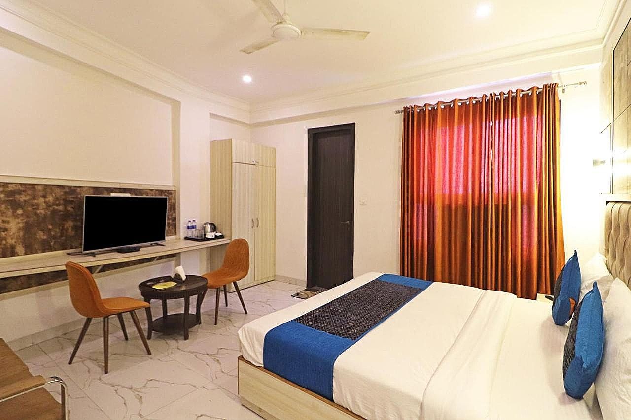 Premium Double Room With King Size Bed With Airport Drop