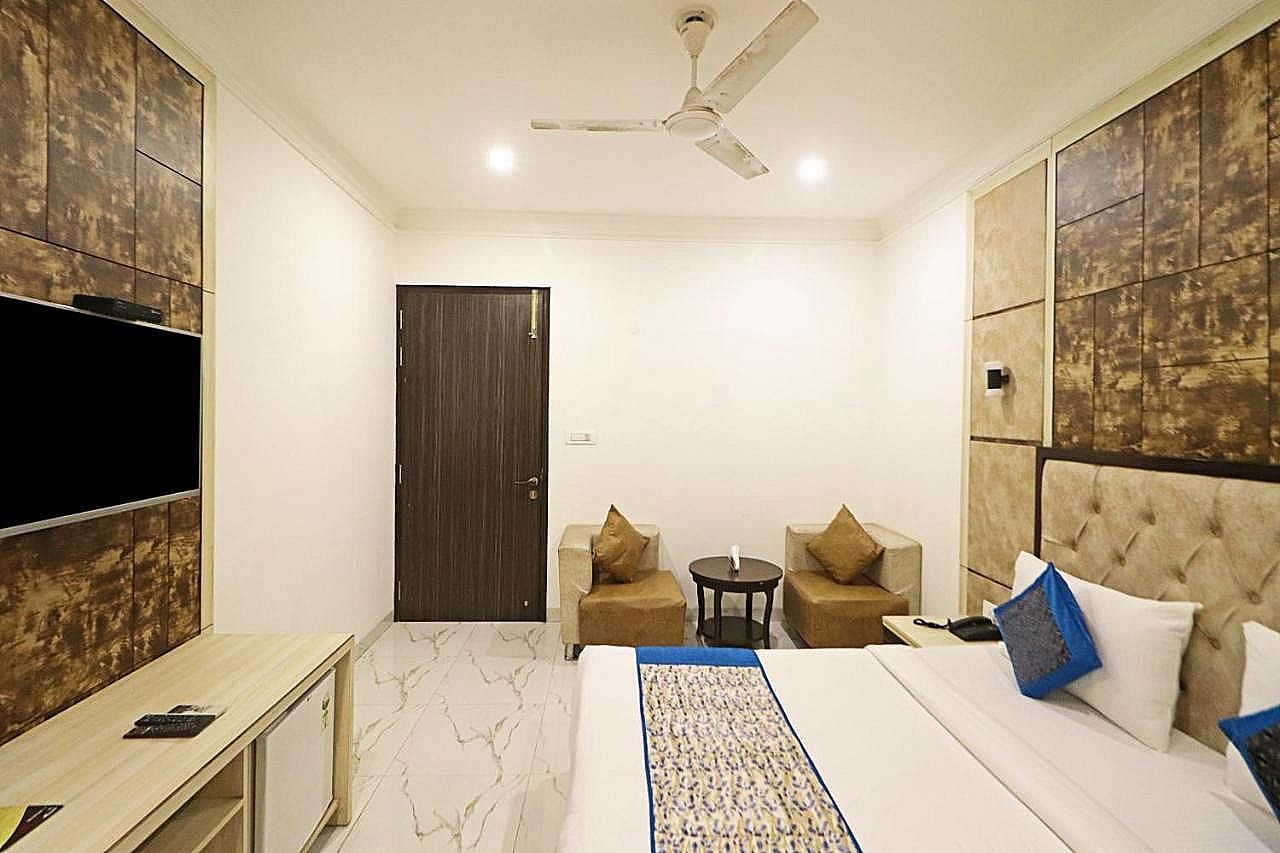 Hotel Almora Delhi Airport Deluxe Room Including Airport Drop 23
