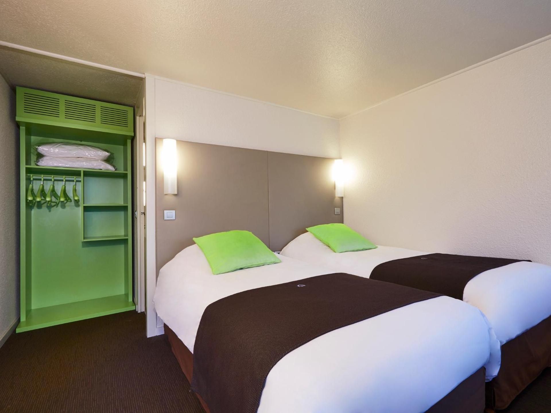 Twin Room with One Junior Bed (Up To 10 Years)