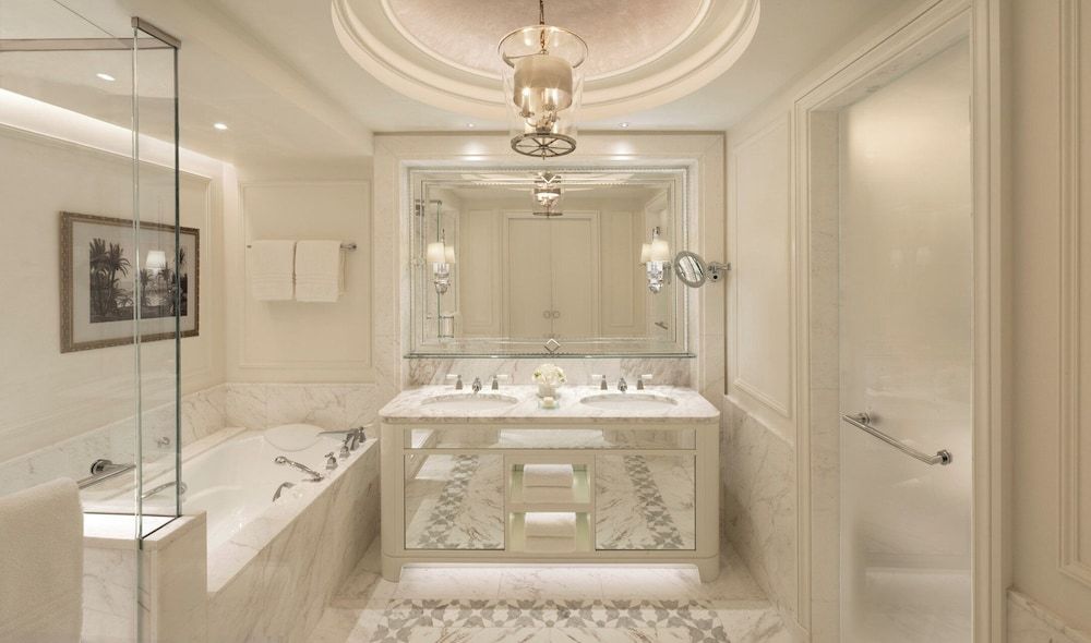 Four Seasons Hotel Doha Deluxe Room, 1 King Bed, City View 3