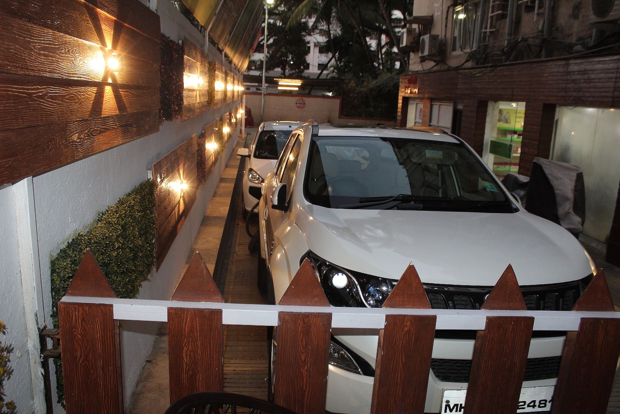 undefined Royal Lotus View 10