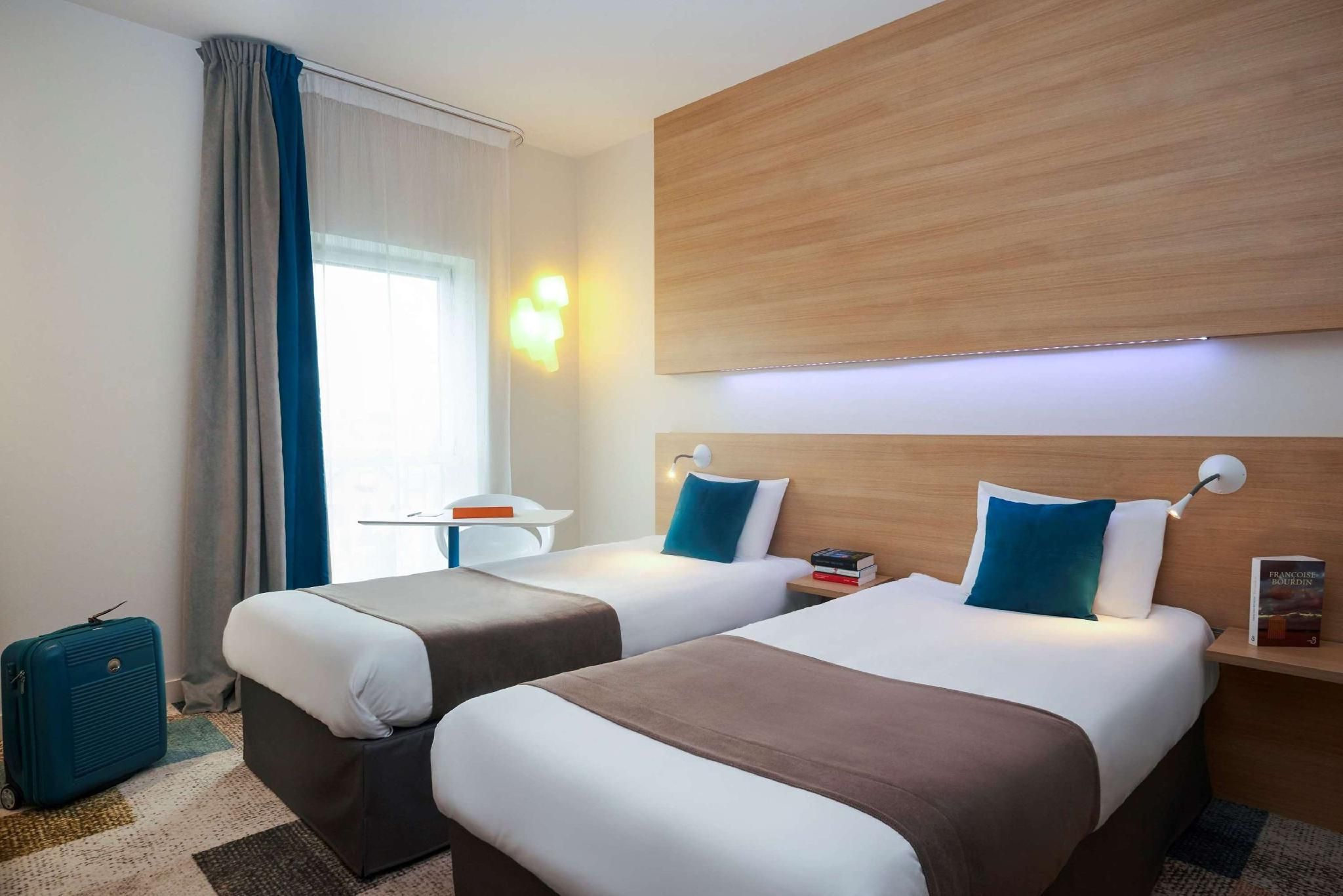 Superior Room - 1 Double Bed 1 Single Bed