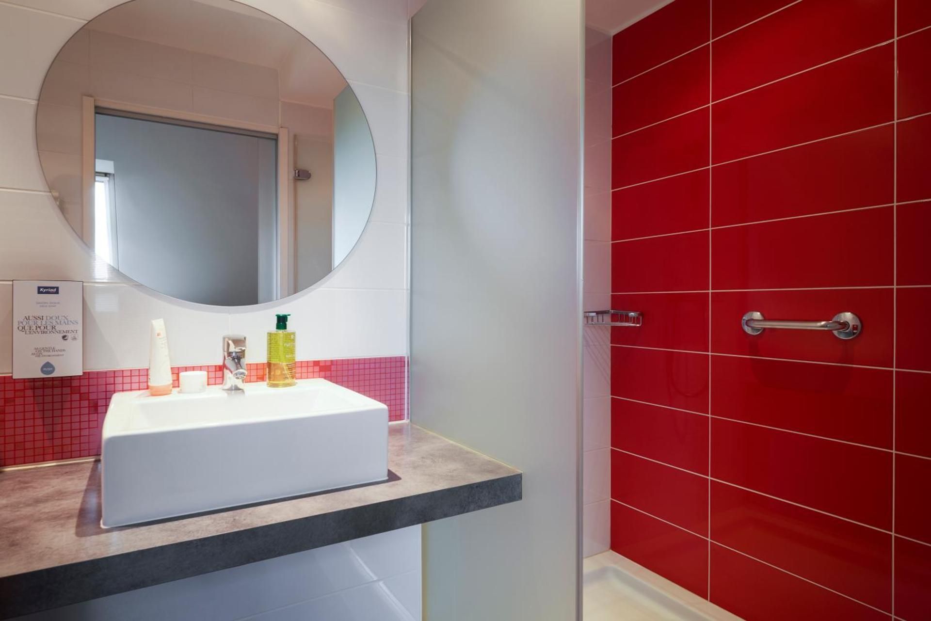 Kyriad Le Mans Est Triple Superior Room 3