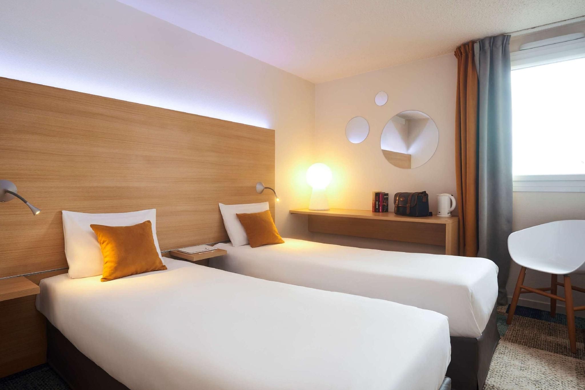1 Single Bed