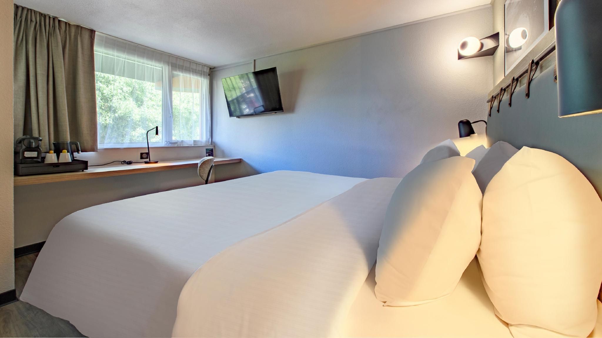 Campanile PRIME - Nîmes Centre Superior Room - 1 King Bed 2