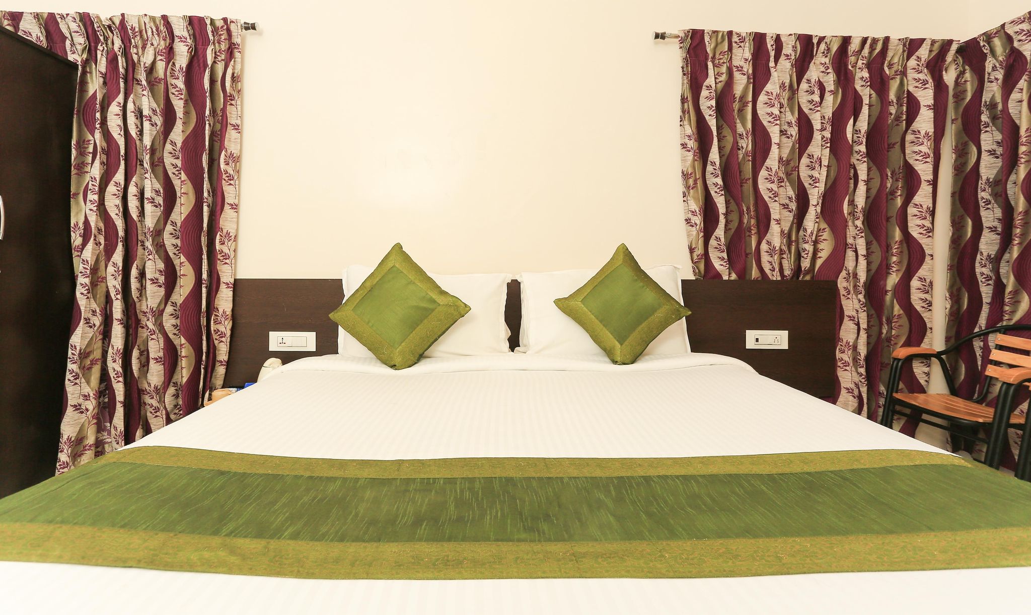 Treebo Light House, 900 Mtrs From Botanical Garden Standard Double Room 3