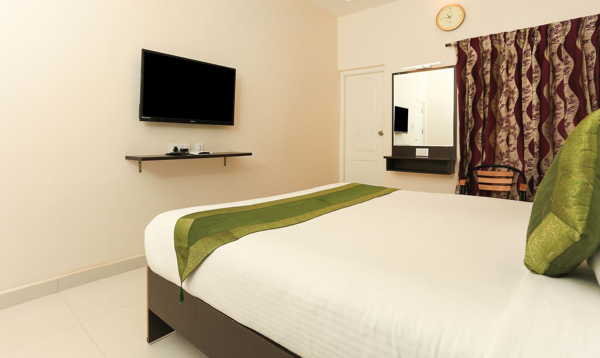 Treebo Light House, 900 Mtrs From Botanical Garden Standard Double Room 2