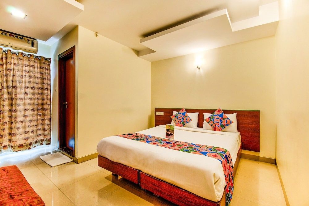 FabHotel Kings L Grand Premium Room 13