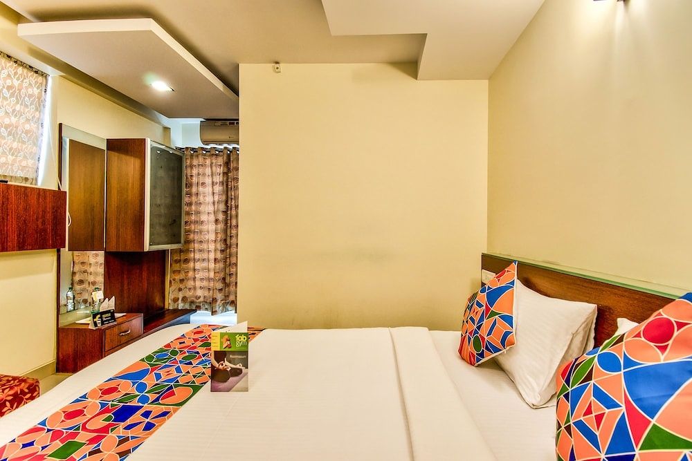 undefined FabHotel Kings L Grand 10