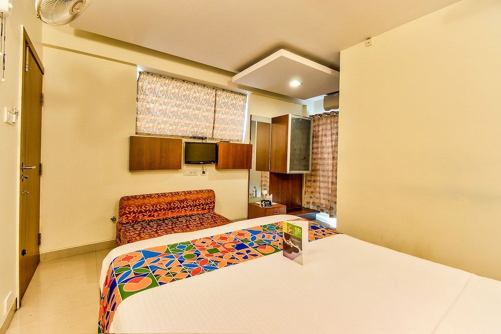 FabHotel Kings L Grand Premium Room 17