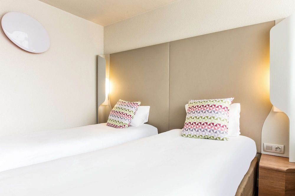 Hotel Campanile Grenoble Sud - Seyssins Standard Room, 2 Twin Beds