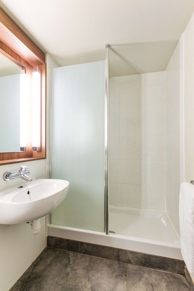 Hotel Campanile Grenoble Sud - Seyssins Standard Room, 1 Double Bed 7