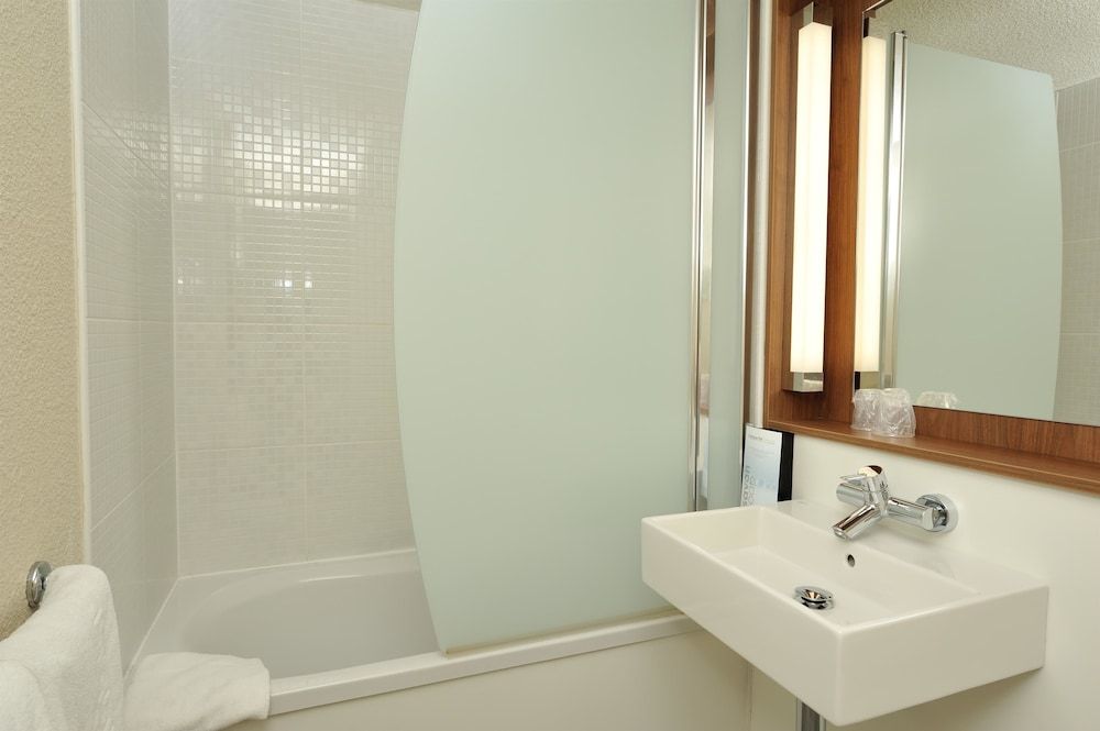 Hotel Campanile Grenoble Sud - Seyssins Standard Room, 1 Double Bed 5