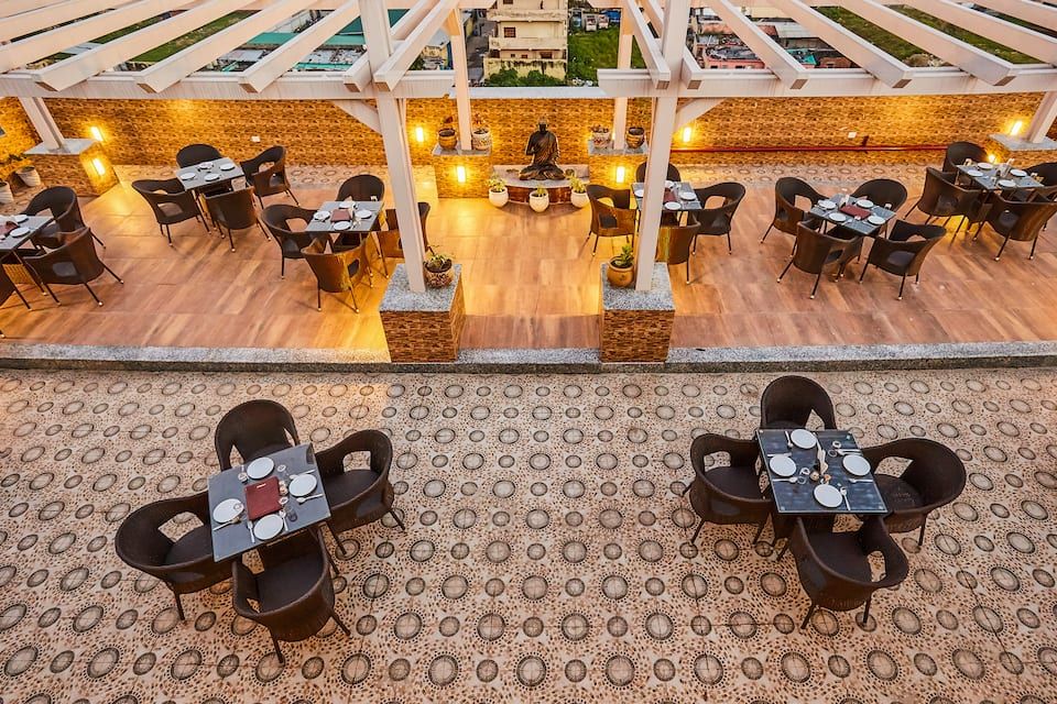 Food & Dining