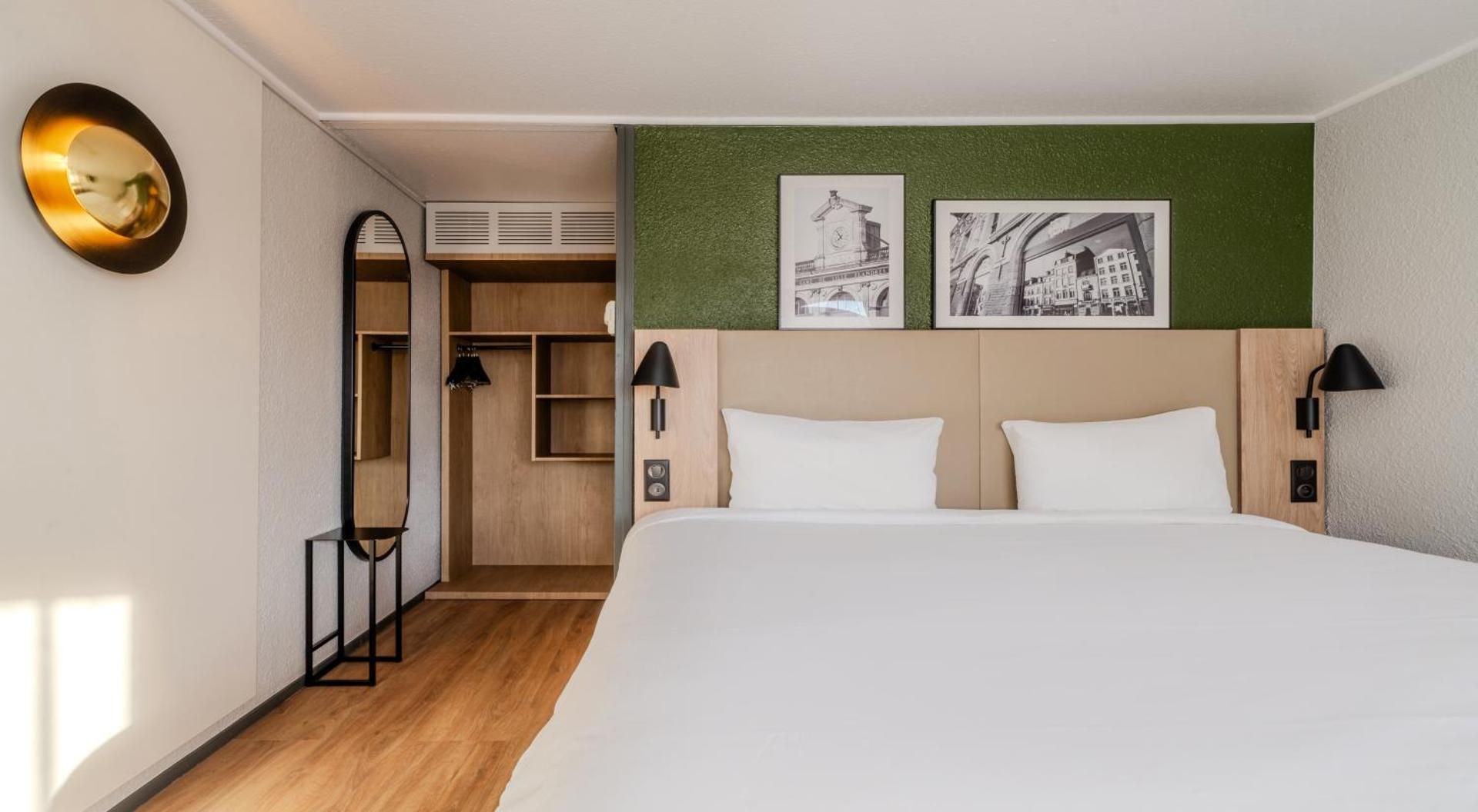 Campanile Bordeaux Nord Le Lac Hotel Standard Room - 1 Queen Bed 2