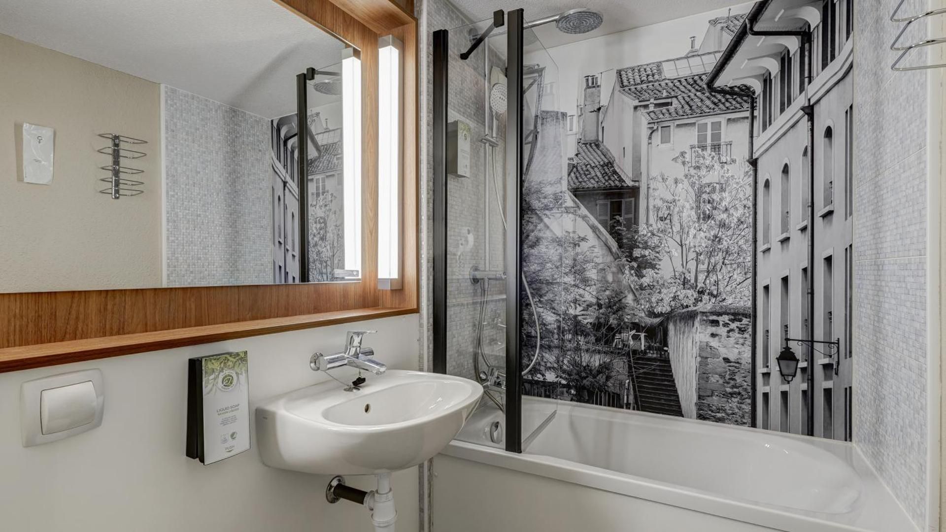 Standard Room - 1 Queen Bed 1 Bunk Bed