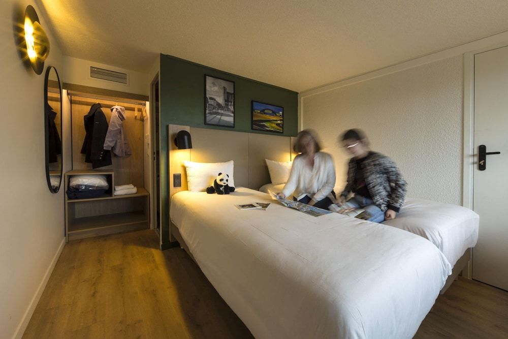 Campanile Le Mans Est Standard Room, 2 Twin Beds 3