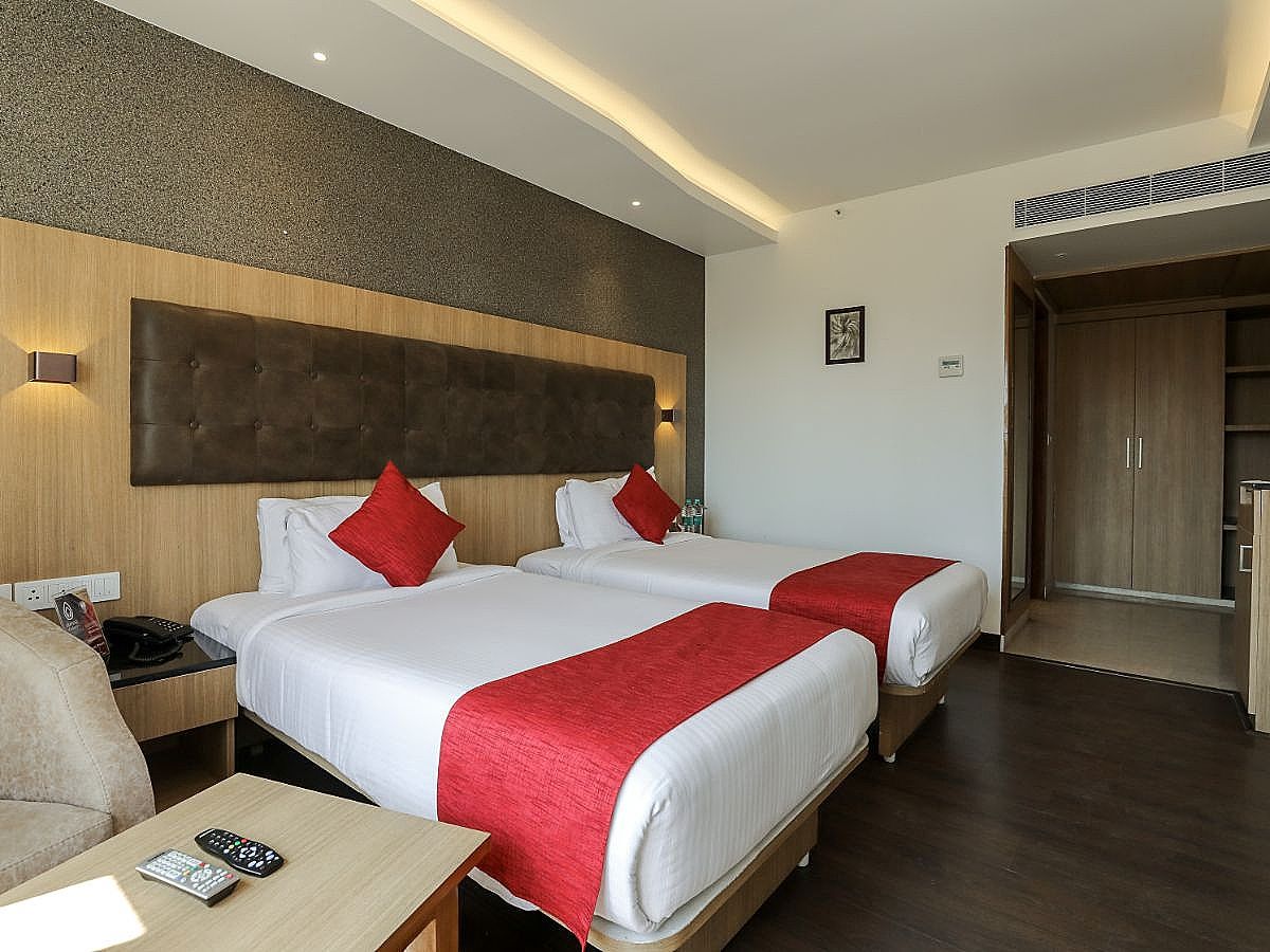 Shivas Galaxy Hotel Deluxe Room 12