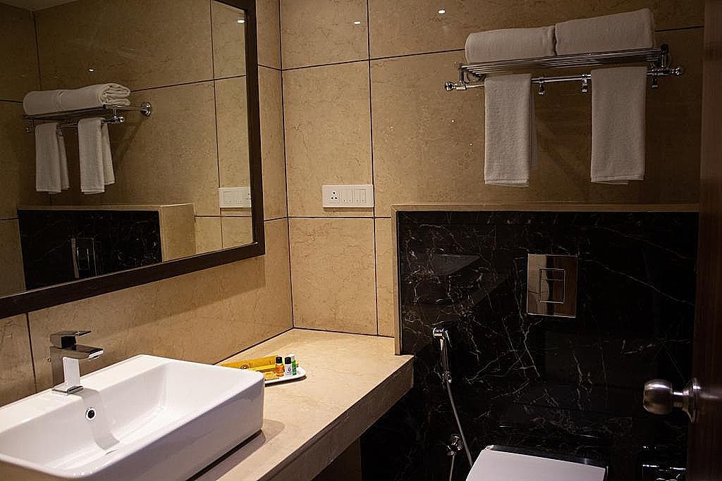 Shivas Galaxy Hotel Deluxe Room 18