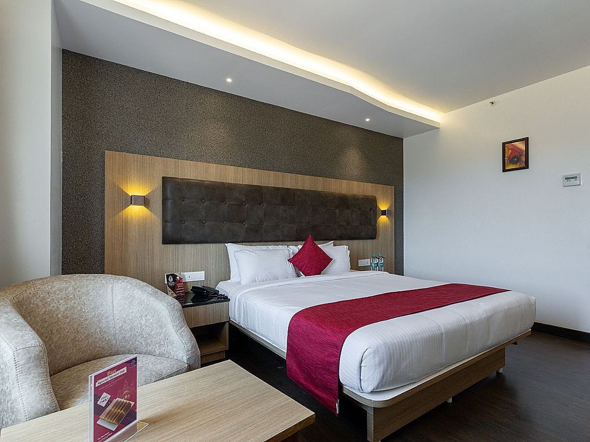 Shivas Galaxy Hotel Deluxe Room 5
