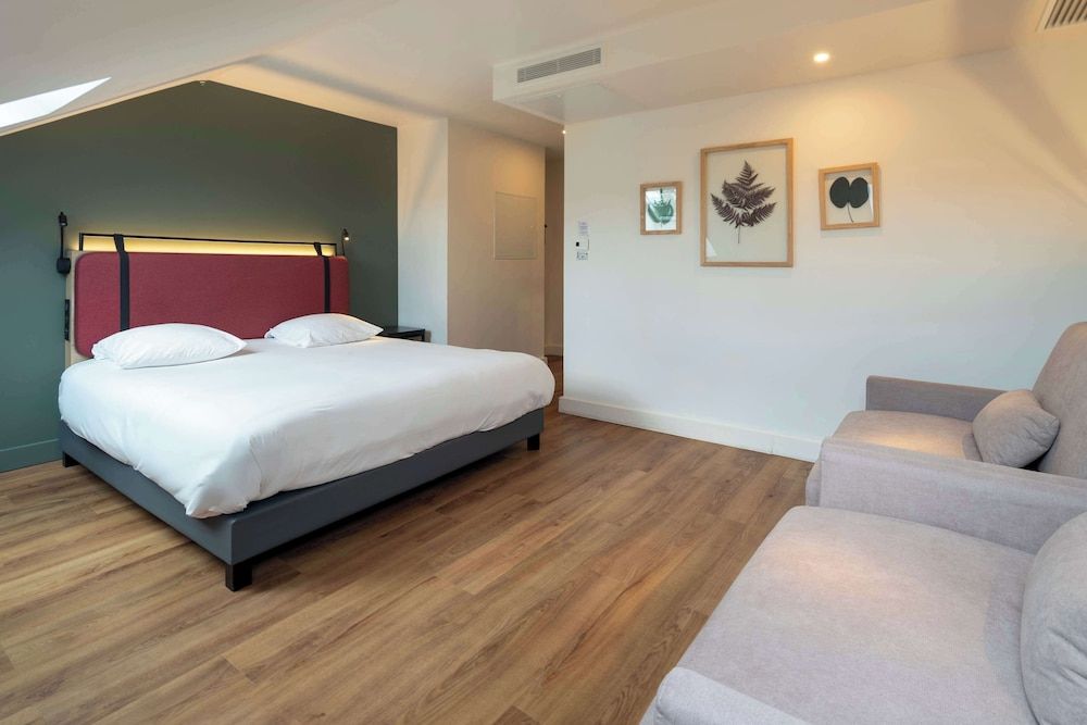 Room, Multiple Beds
