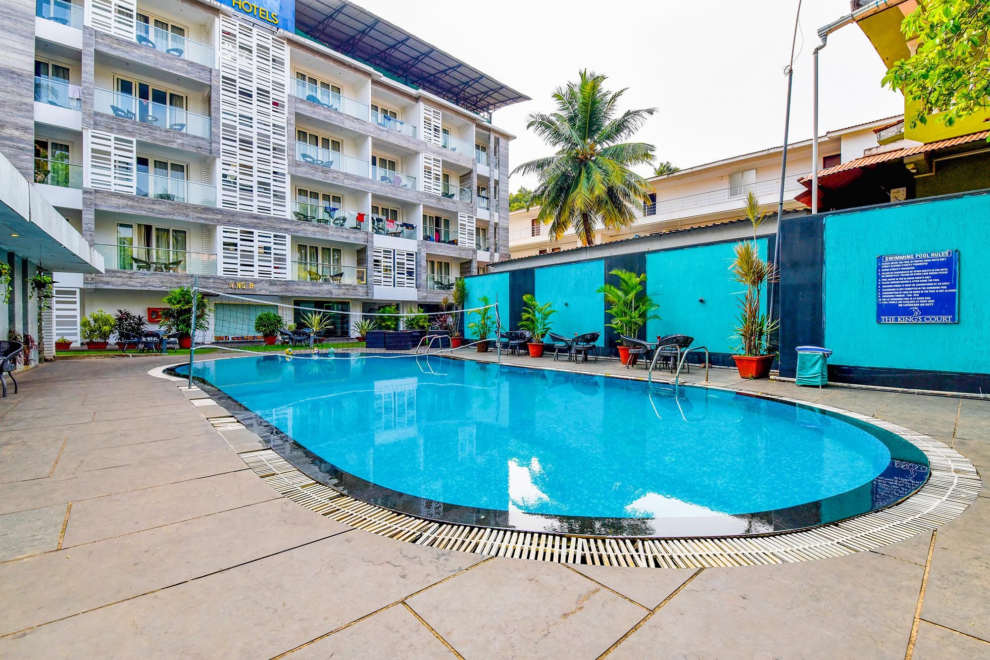 undefined FabHotel Prime The King's Court With Pool and Bar 4