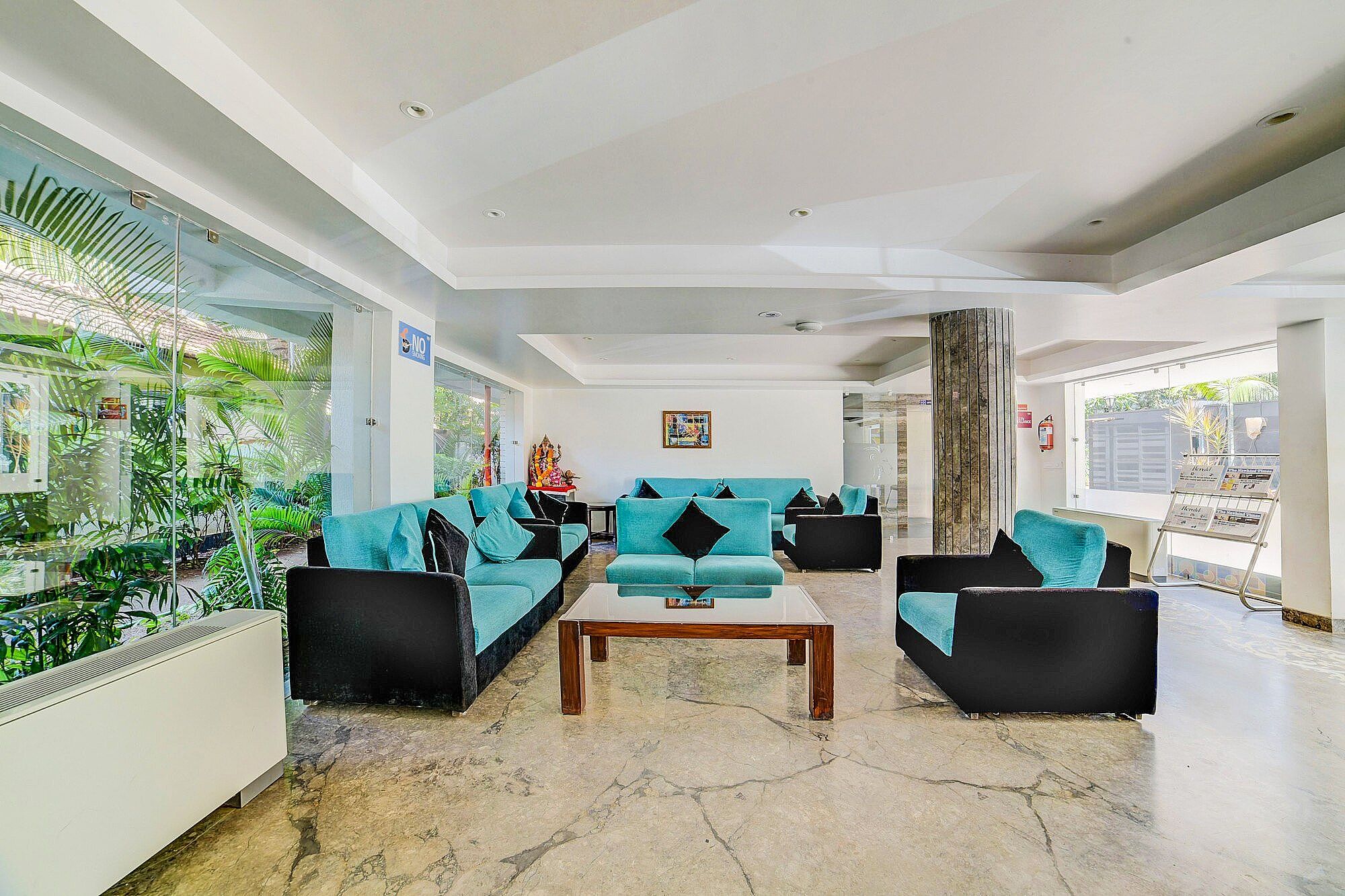 undefined FabHotel Prime The King's Court With Pool and Bar 3