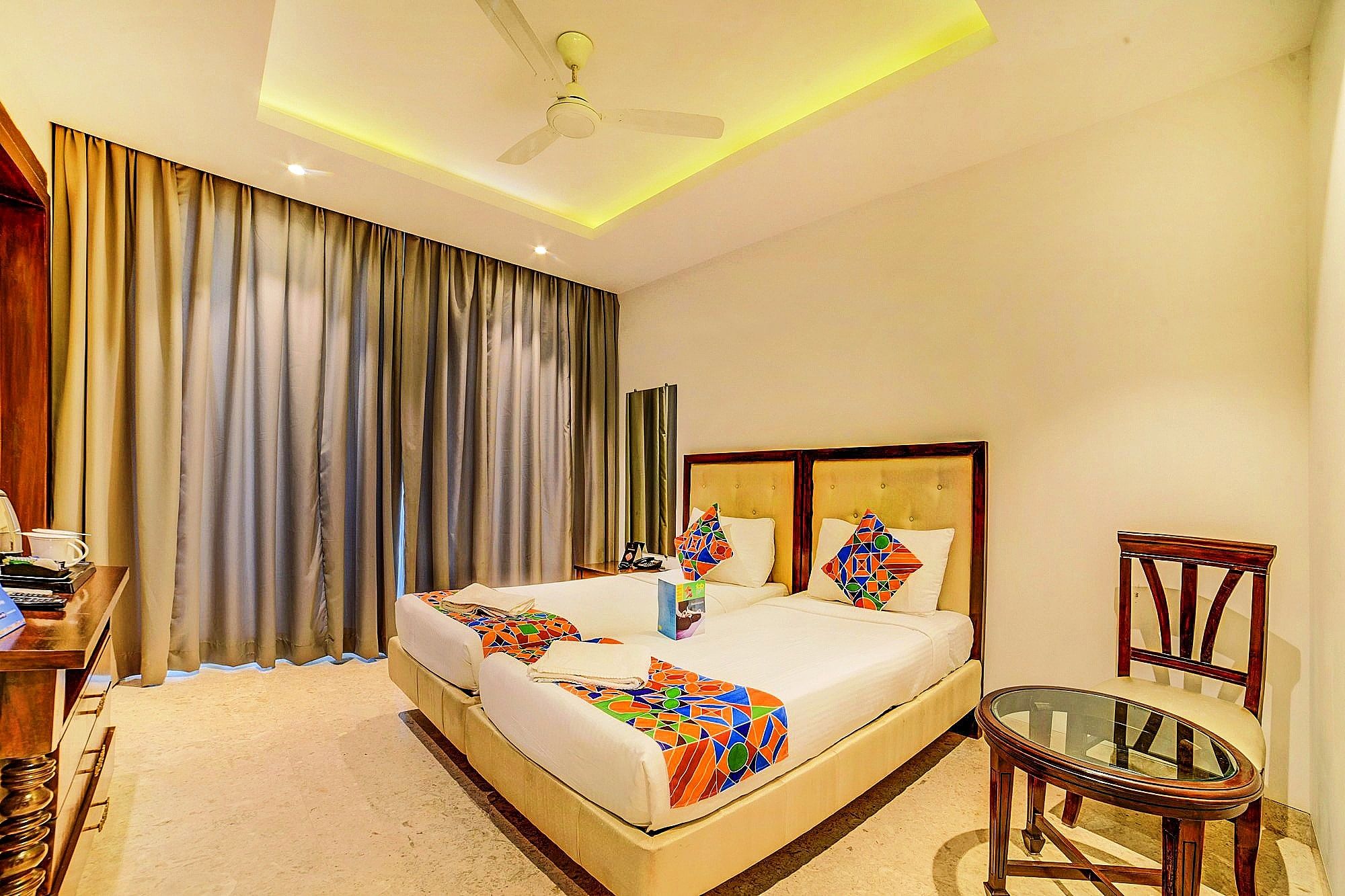 FabHotel Prime The King's Court With Pool and Bar Premium Room with Pool View 3