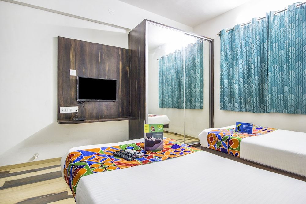FabHotel House Khas Suites Deluxe Room 6