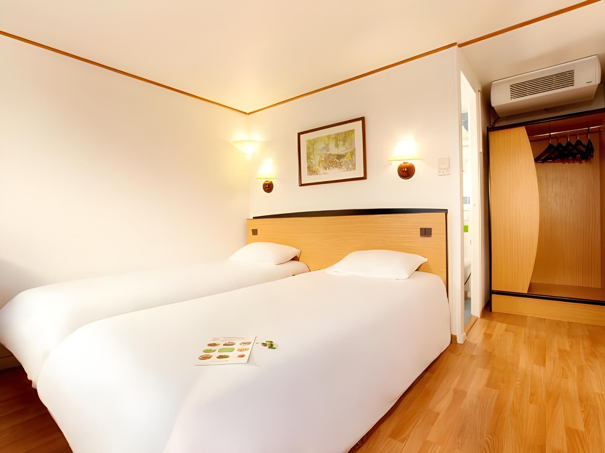 Twin Room Next Generation