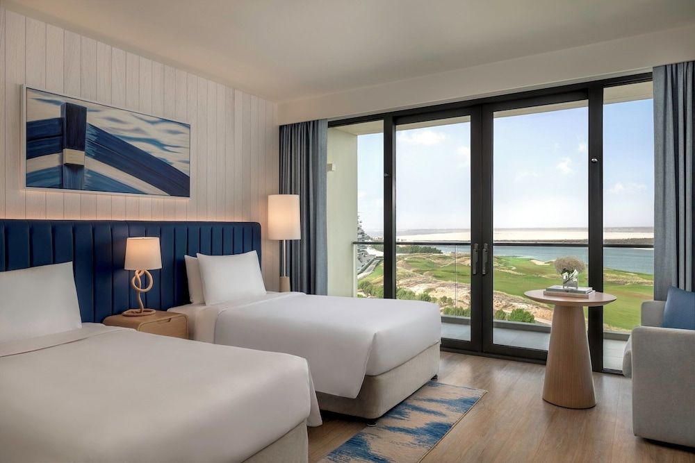 2 Twins Deluxe Sea View Balcony Theme Park Access
