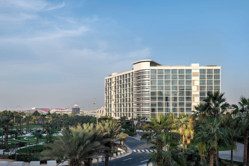 undefined Yas Plaza Marina 3