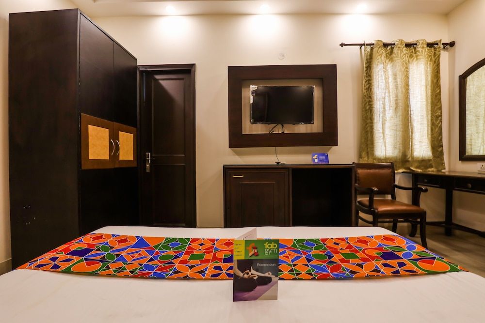 FabHotel Hamlet Stay Deluxe Room 11