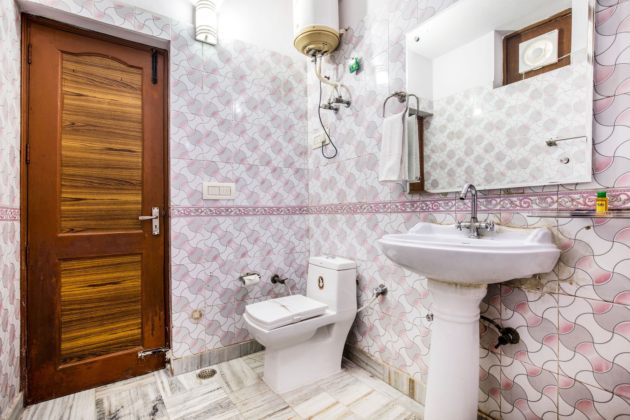 FabHotel Ivy Inn Deluxe Room 9