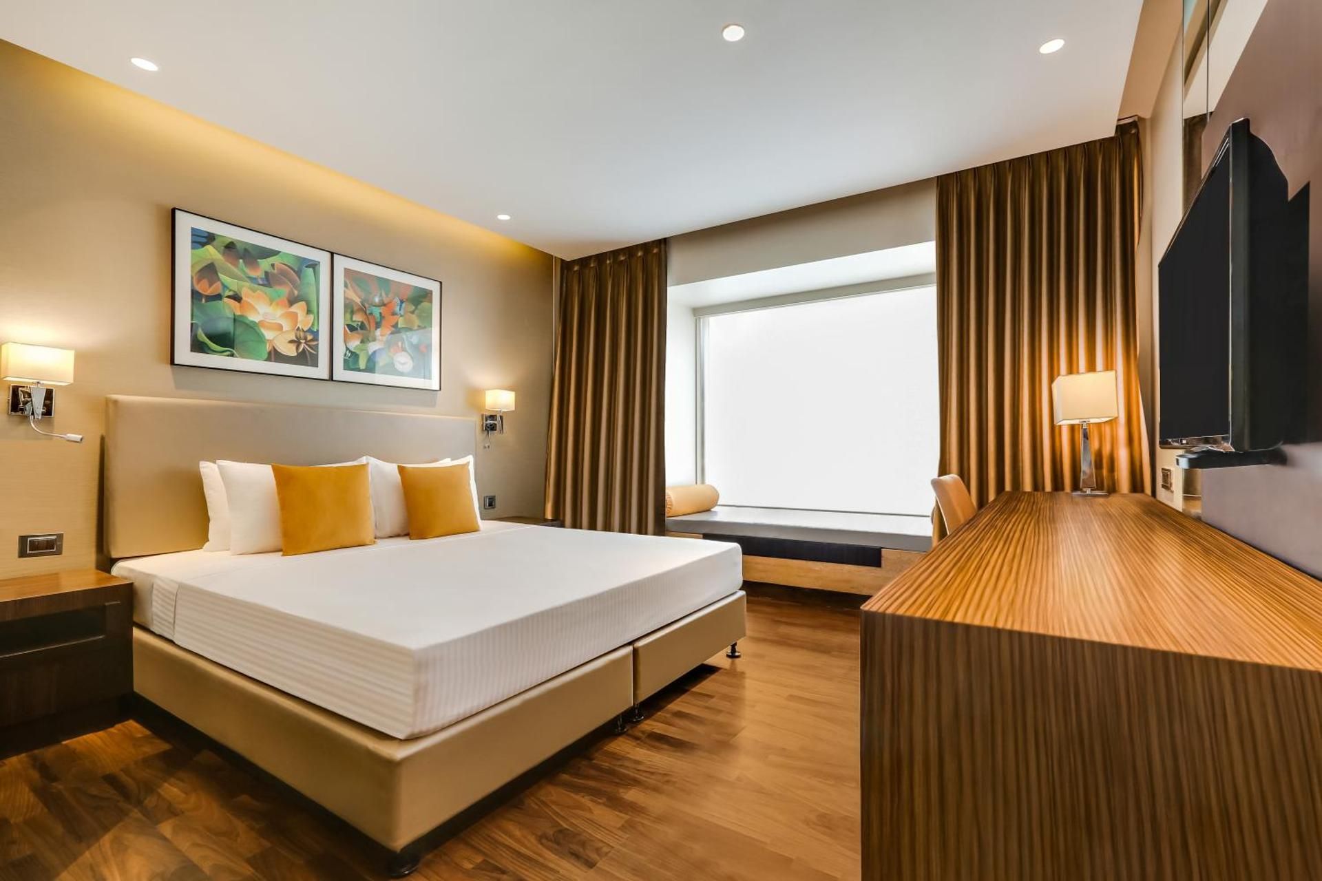 Lemon Tree Hotel Viman nagar Business Room 4