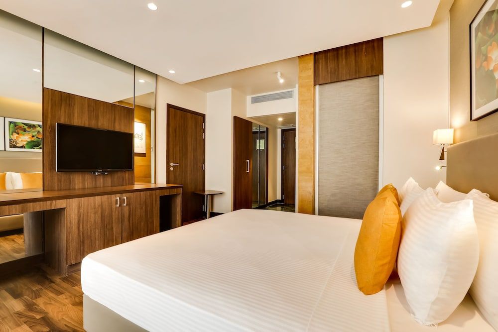 Lemon Tree Hotel Viman nagar Business Room 7