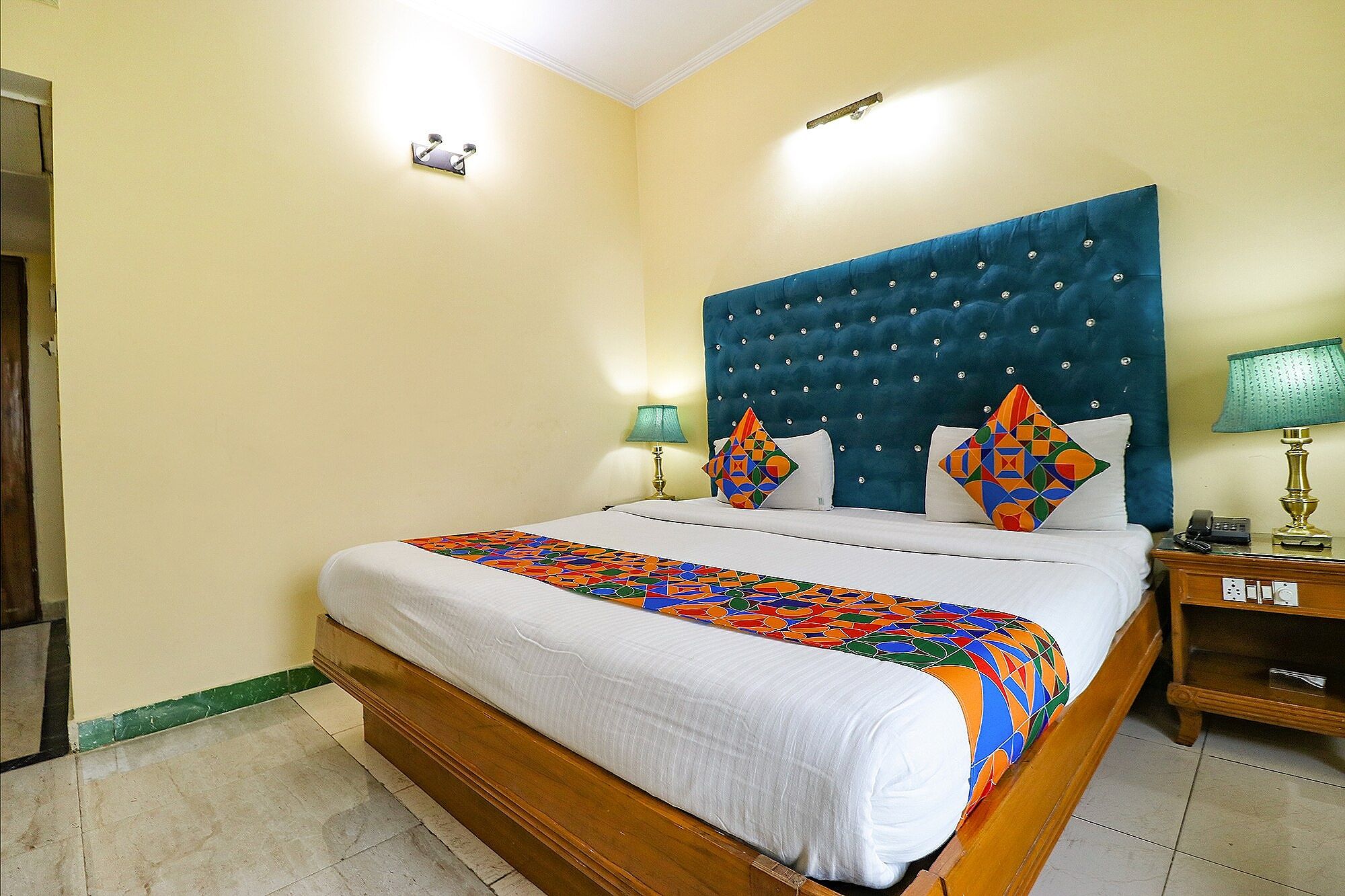 Hotel Conclave Executive Deluxe Room 9