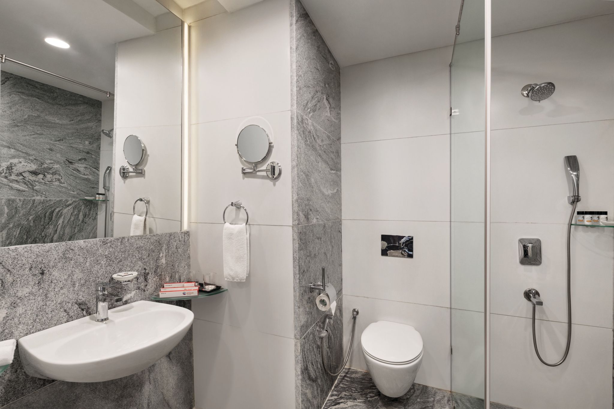 1 King Bed, Mobility Accessible Room, Non-Smoking
