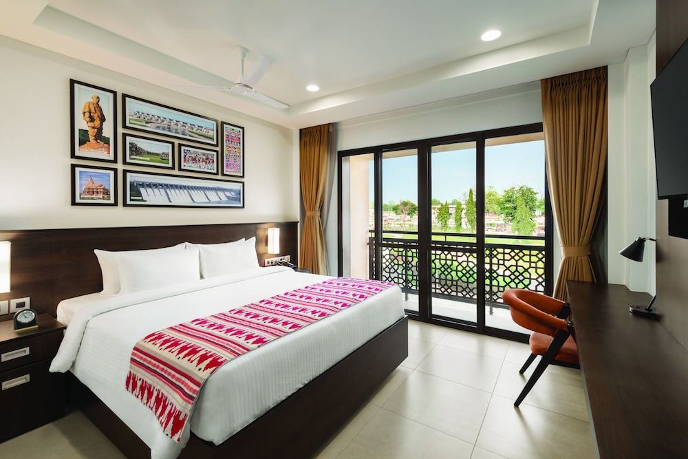 Ramada Encore By Wyndham Statue of Unity Superior Garden View Non Smoking