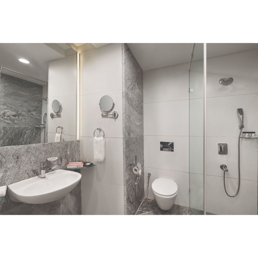 1 King Bed, Mobility Accessible Room, Non-Smoking