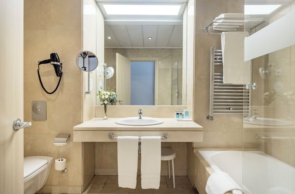 undefined Hotel ILUNION Alcalá Norte 7