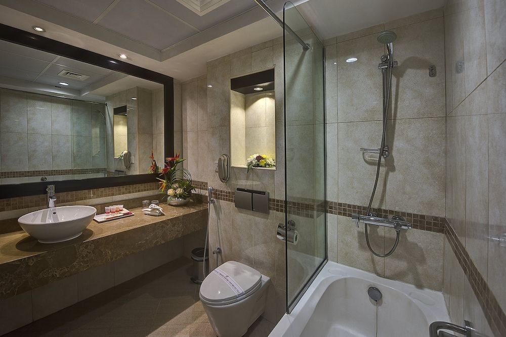 Grandeur Hotel Executive Room 7