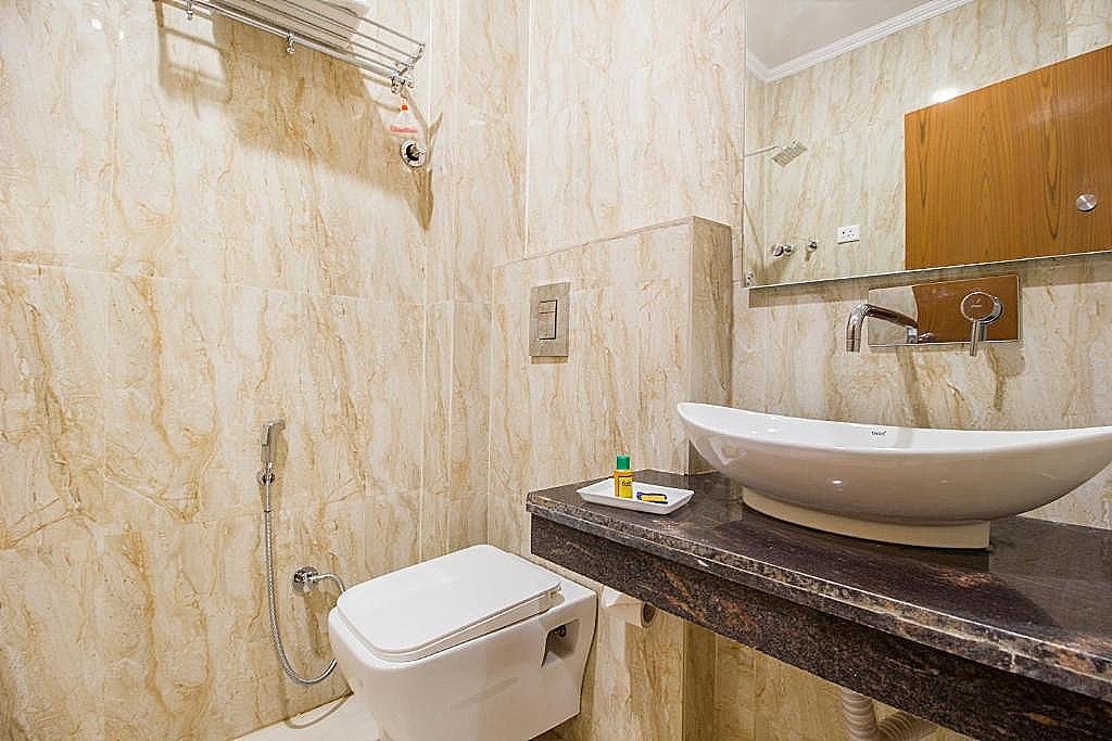  FabHotel Aries Deluxe Double Room 13