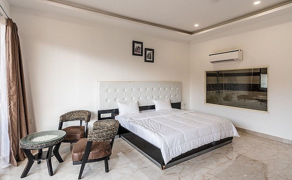 undefined Belle Velle Resort 9