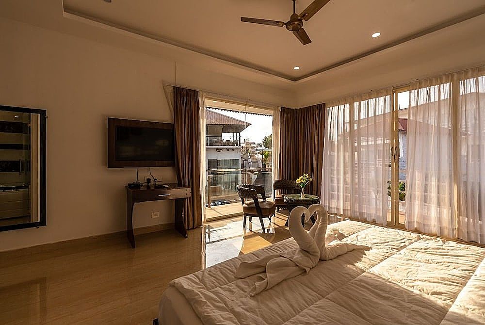 Belle Velle Resort Deluxe Room, City View 4