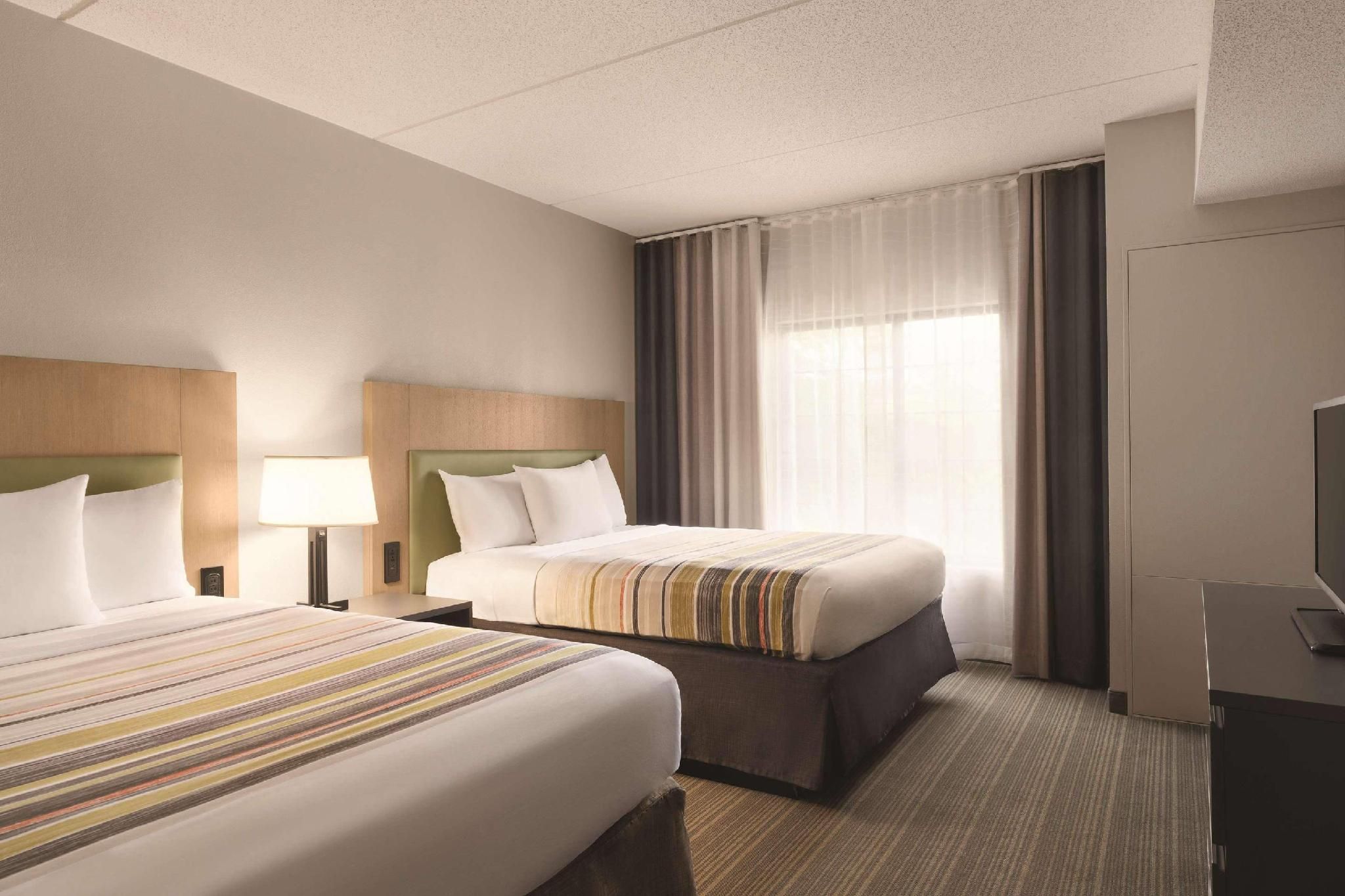 1 Bedroom 2 Queen Bed Suite Non-Smoking